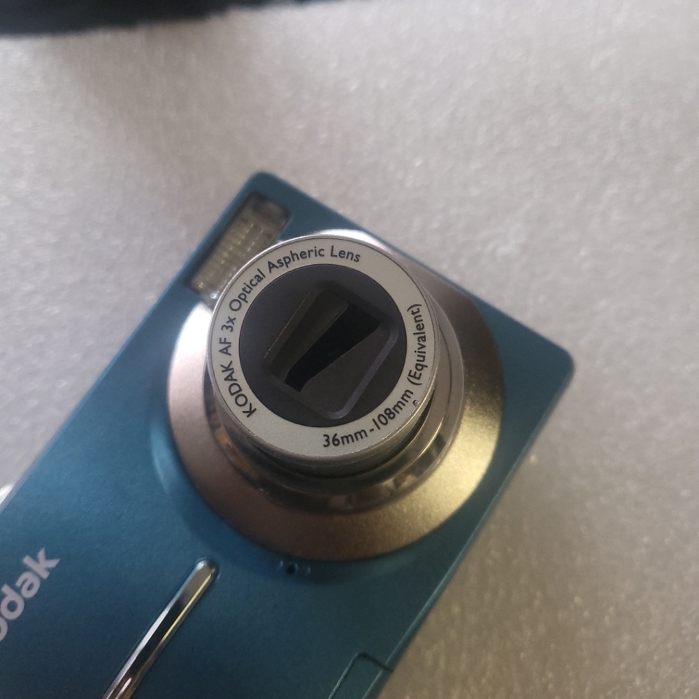 Kodak Easyshare C813 Camera - Picture 5 of 7
